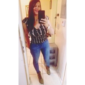 Meet your Posher, Julieta